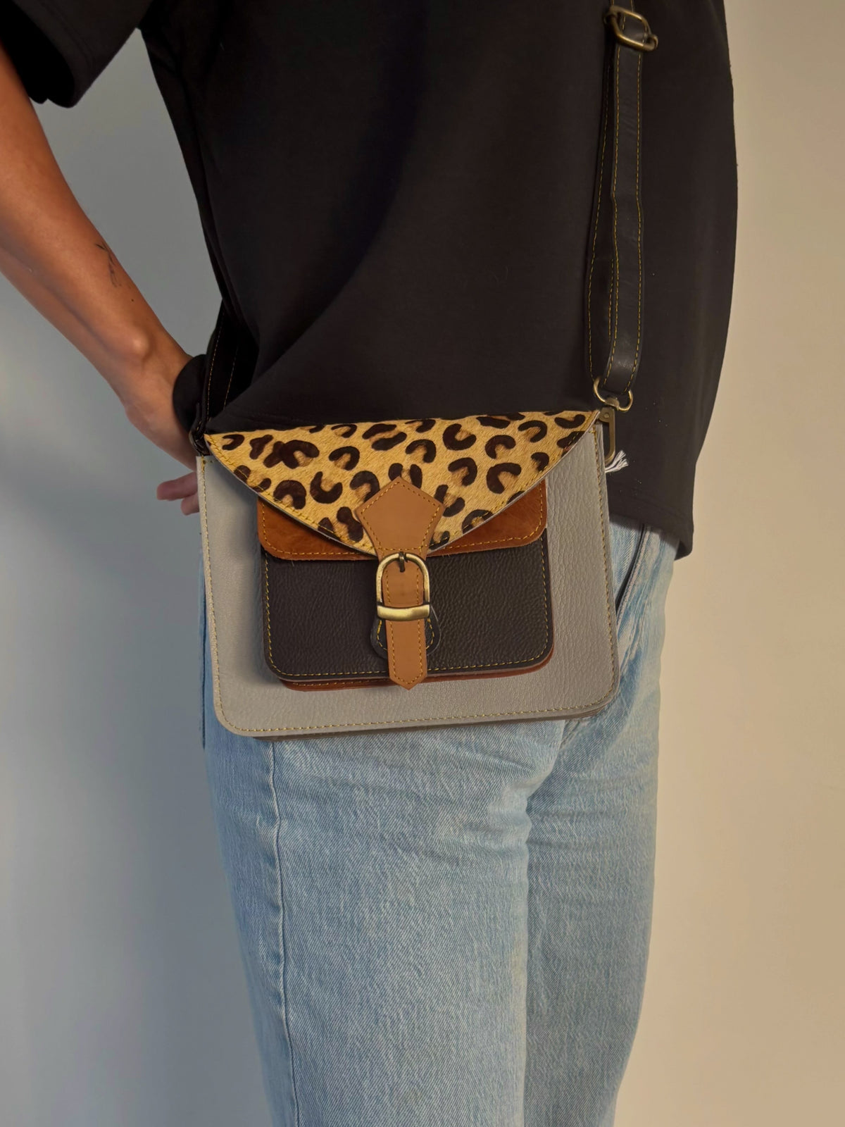 Leren tas met luipaardprint - grijs