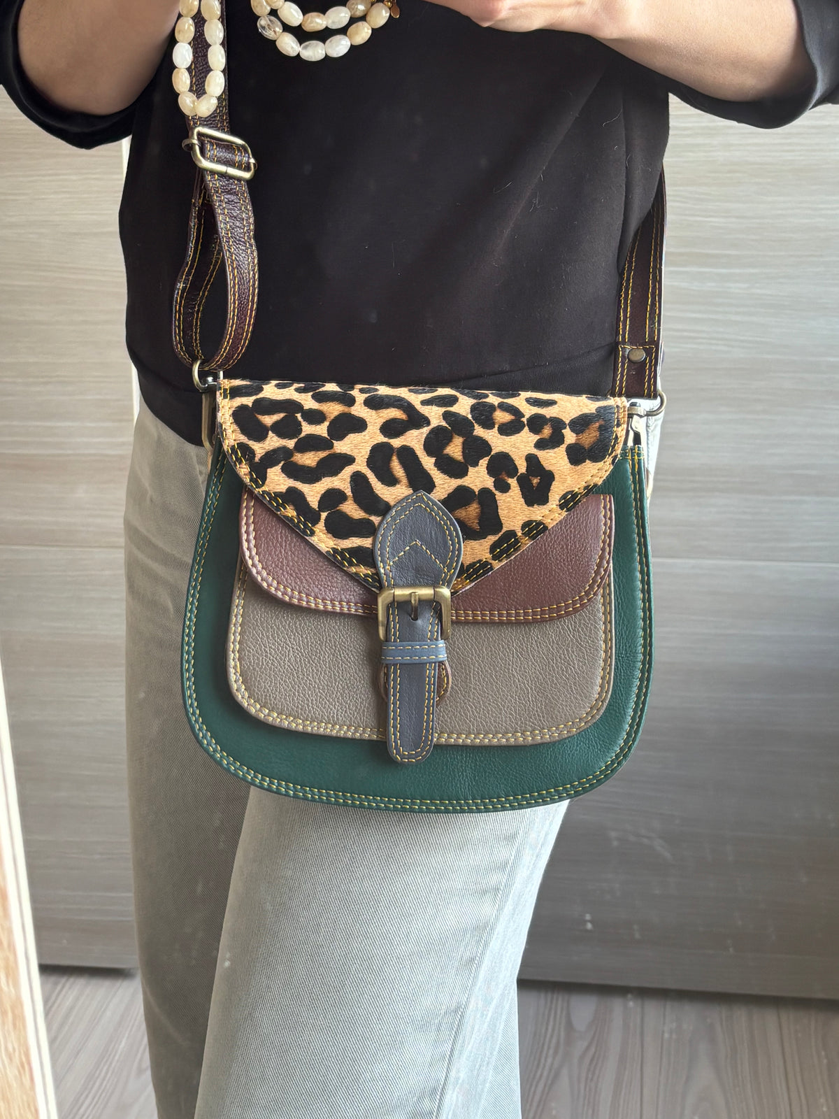 Leren tas met luipaardprint - groen
