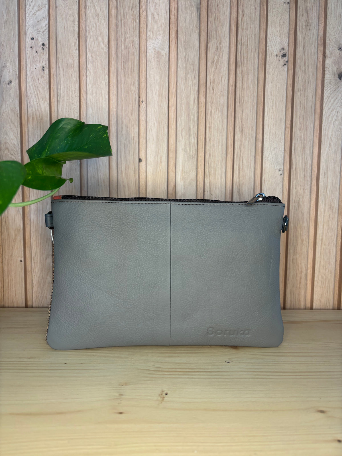 Leren tas met stippenprint - roos