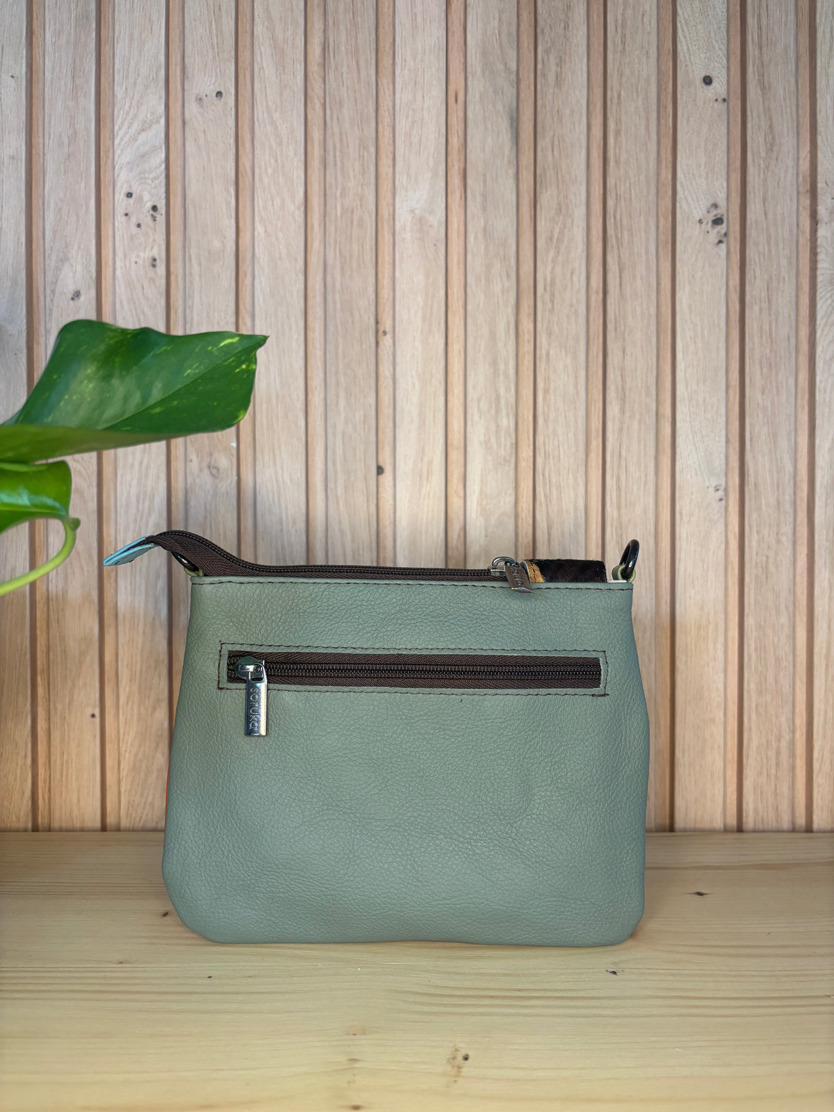 Leren tas met accent in dierenprint