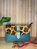 Leren tas met luipaardprint en gesp - blauw