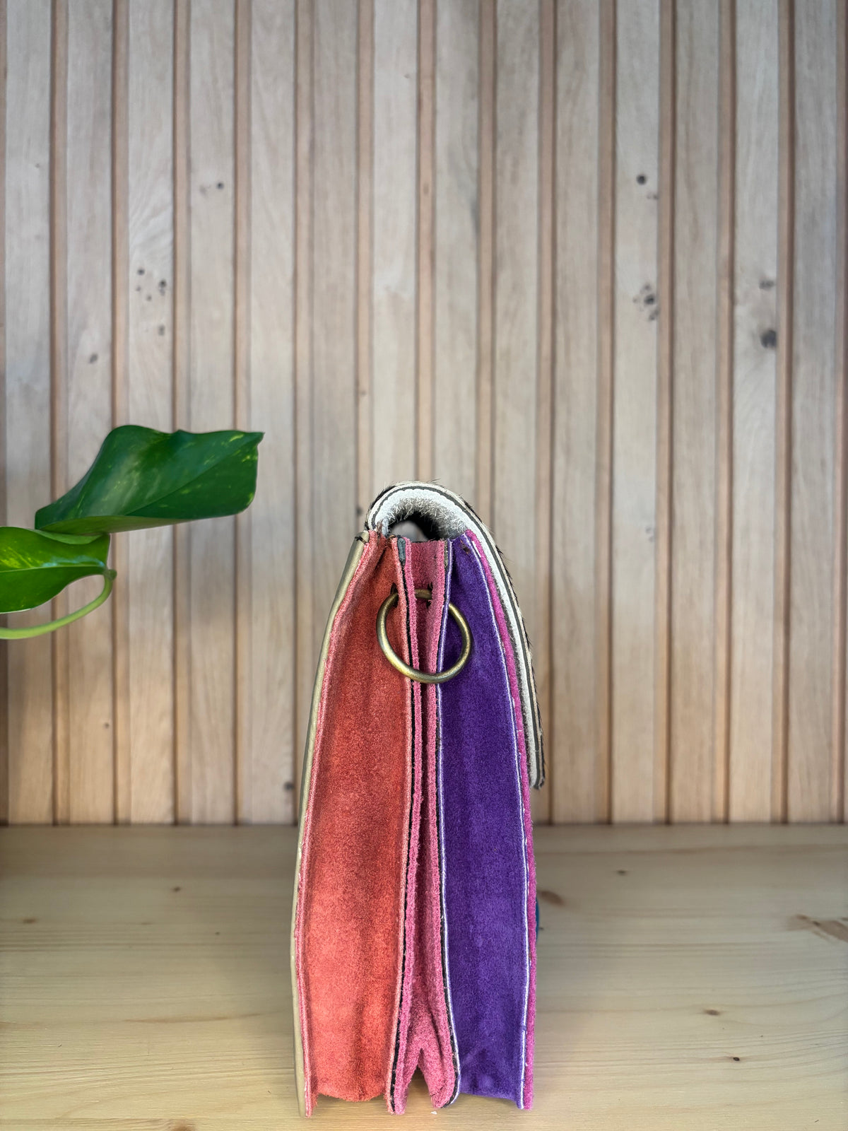 Leren tas met suède en girafprint - paars