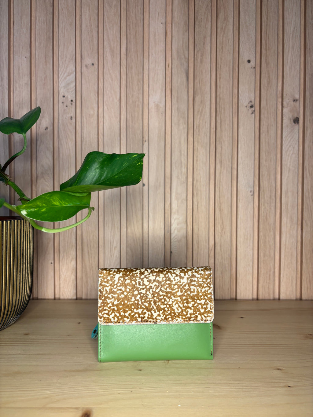 Leren enveloppe portemonnee - lichtgroen
